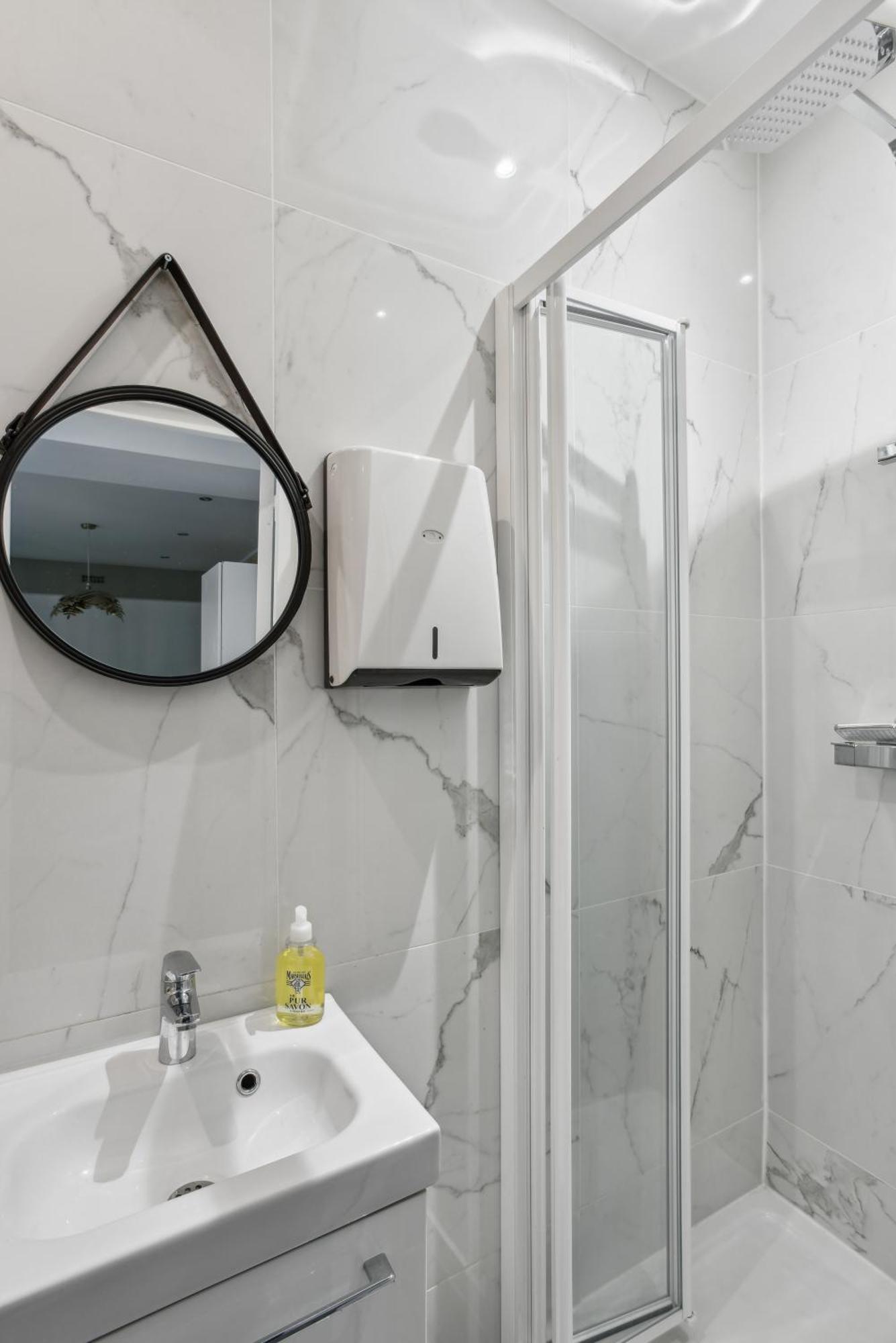 Beau 3 Pieces Rue Poissonniere Appartement Parijs